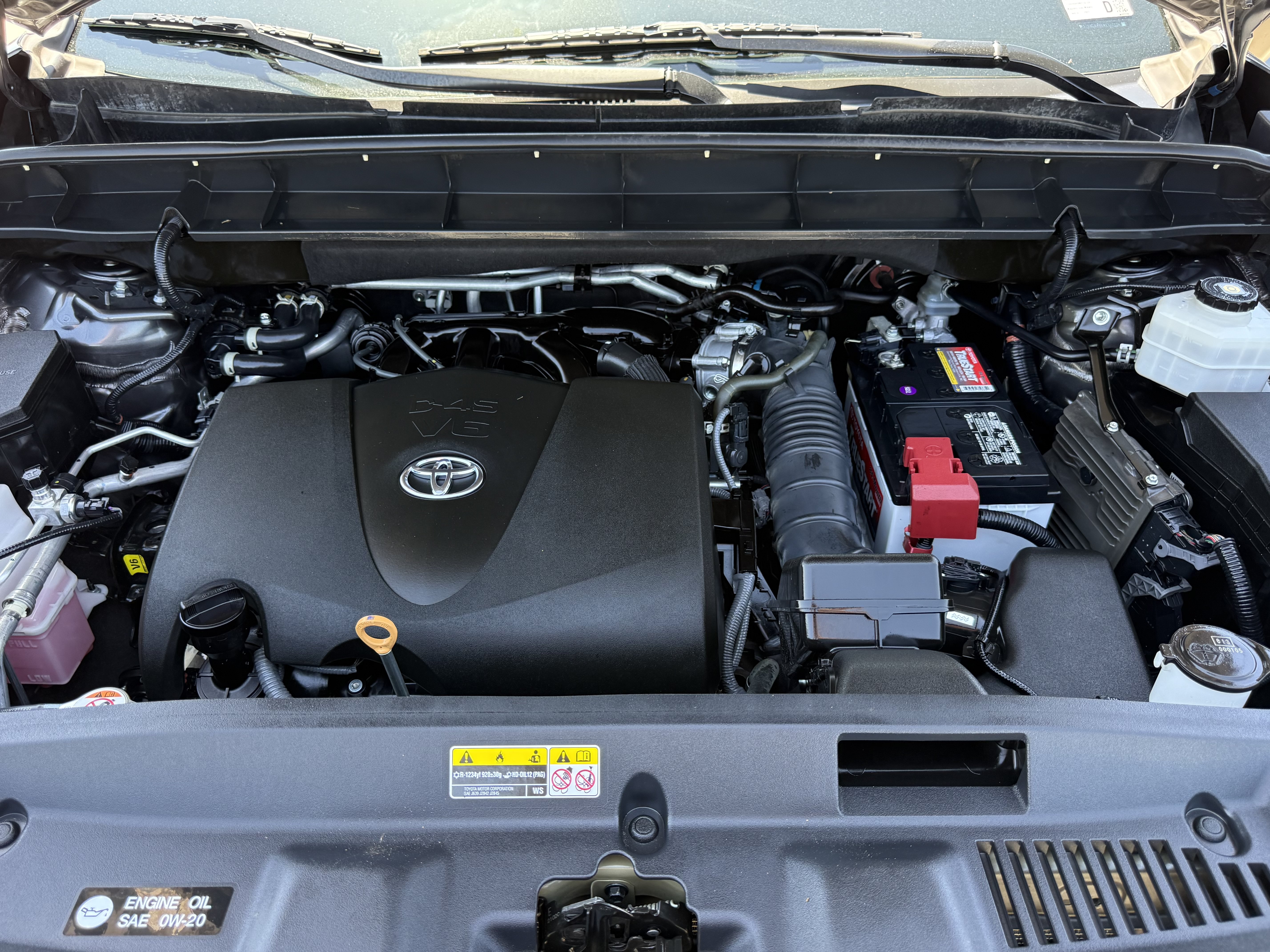 Used 2022 Toyota Highlander XLE FWD image 32