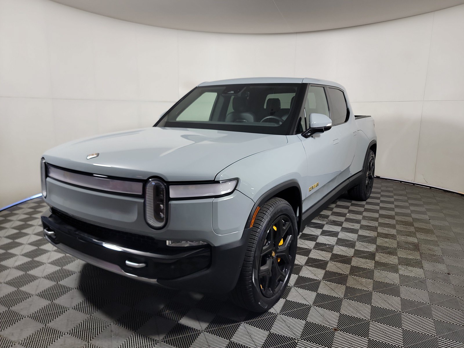 Used 2022 Rivian R1T Adventure