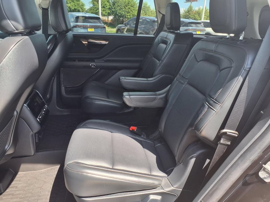 Used 2025 Lincoln Aviator Reserve w/ Jet Appearance Package RWD image 24