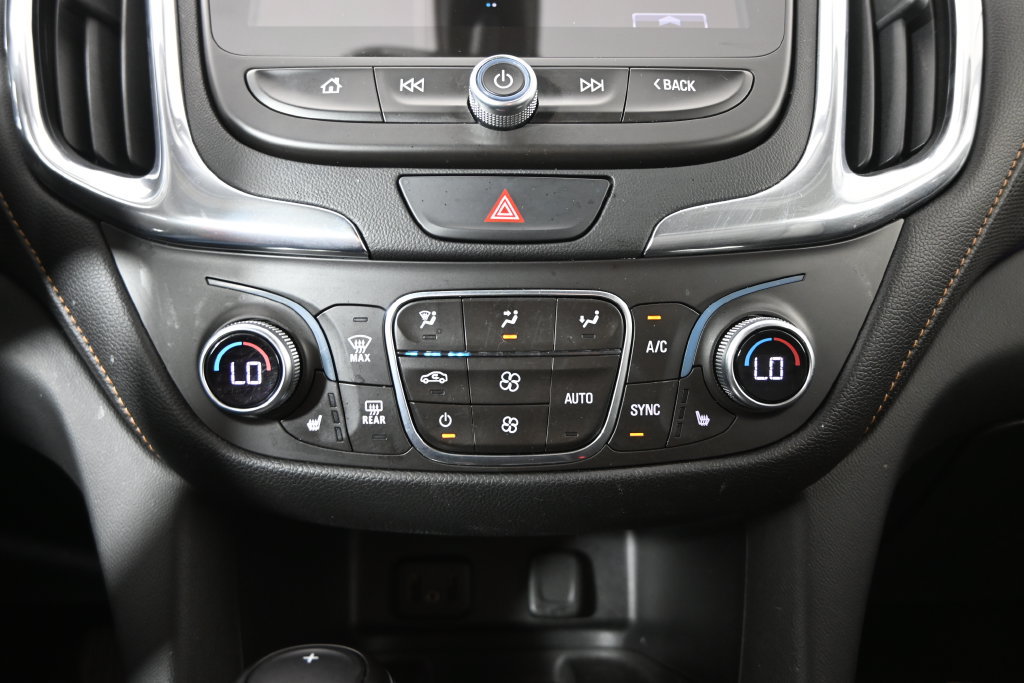 Used 2018 Chevrolet Equinox Premier FWD image 28