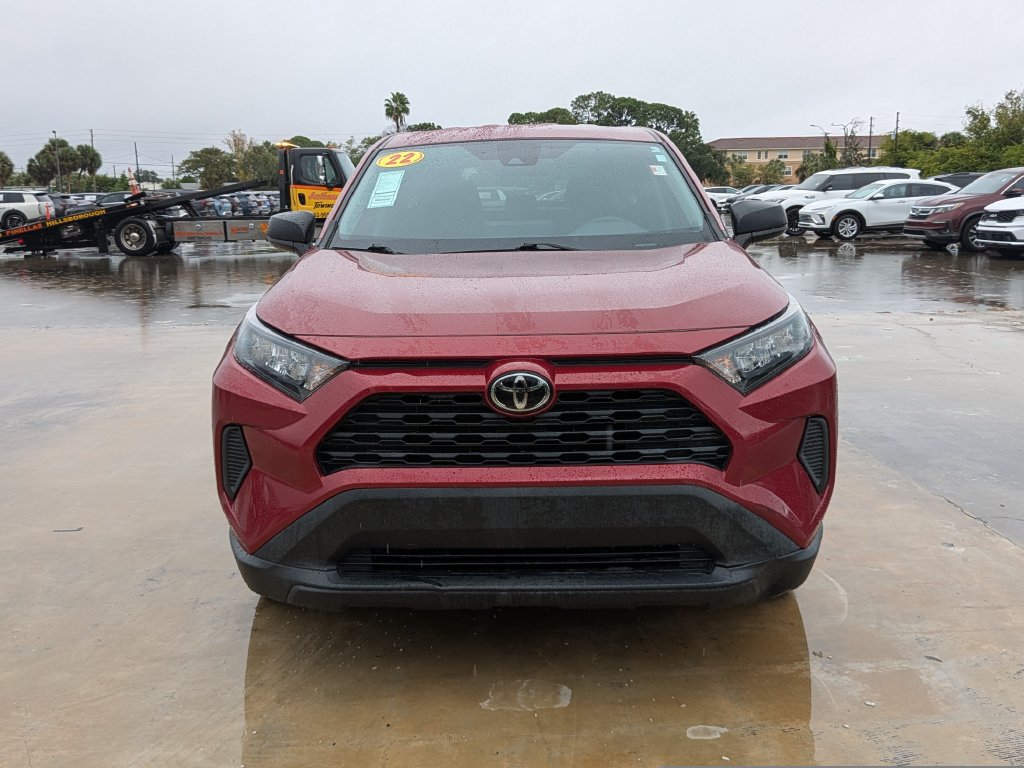 Used 2022 Toyota RAV4 LE FWD image 4