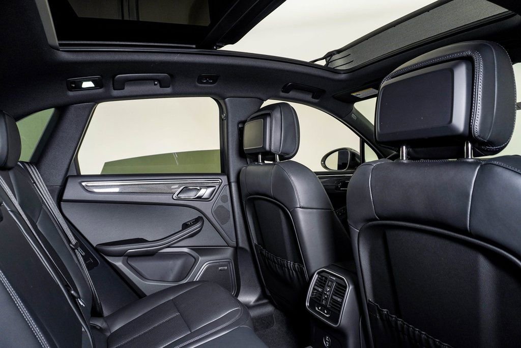 New 2026 Porsche Macan Turbo image 16
