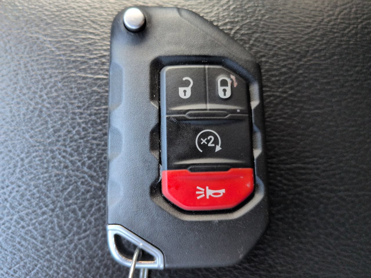 Used 2021 Jeep Wrangler Unlimited Sahara AWD/4WD image 30