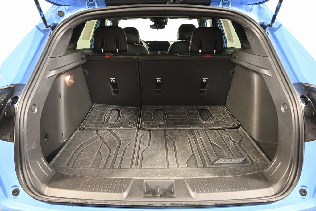 Used 2024 Chevrolet Trax RS w/ Sunroof Package image 16