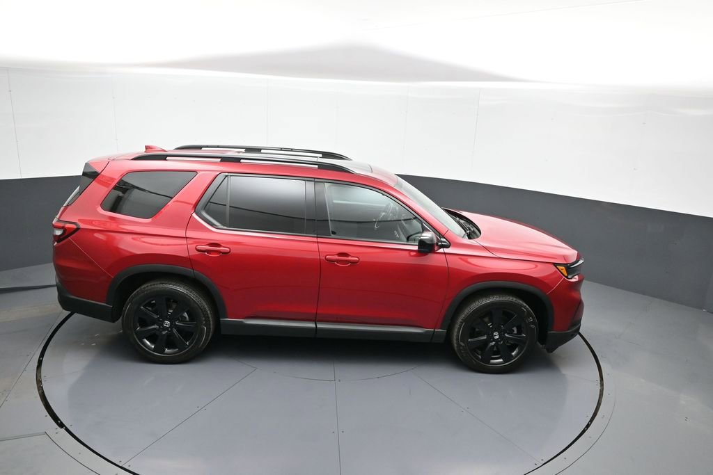 Certified 2025 Honda Pilot Black Edition image 39