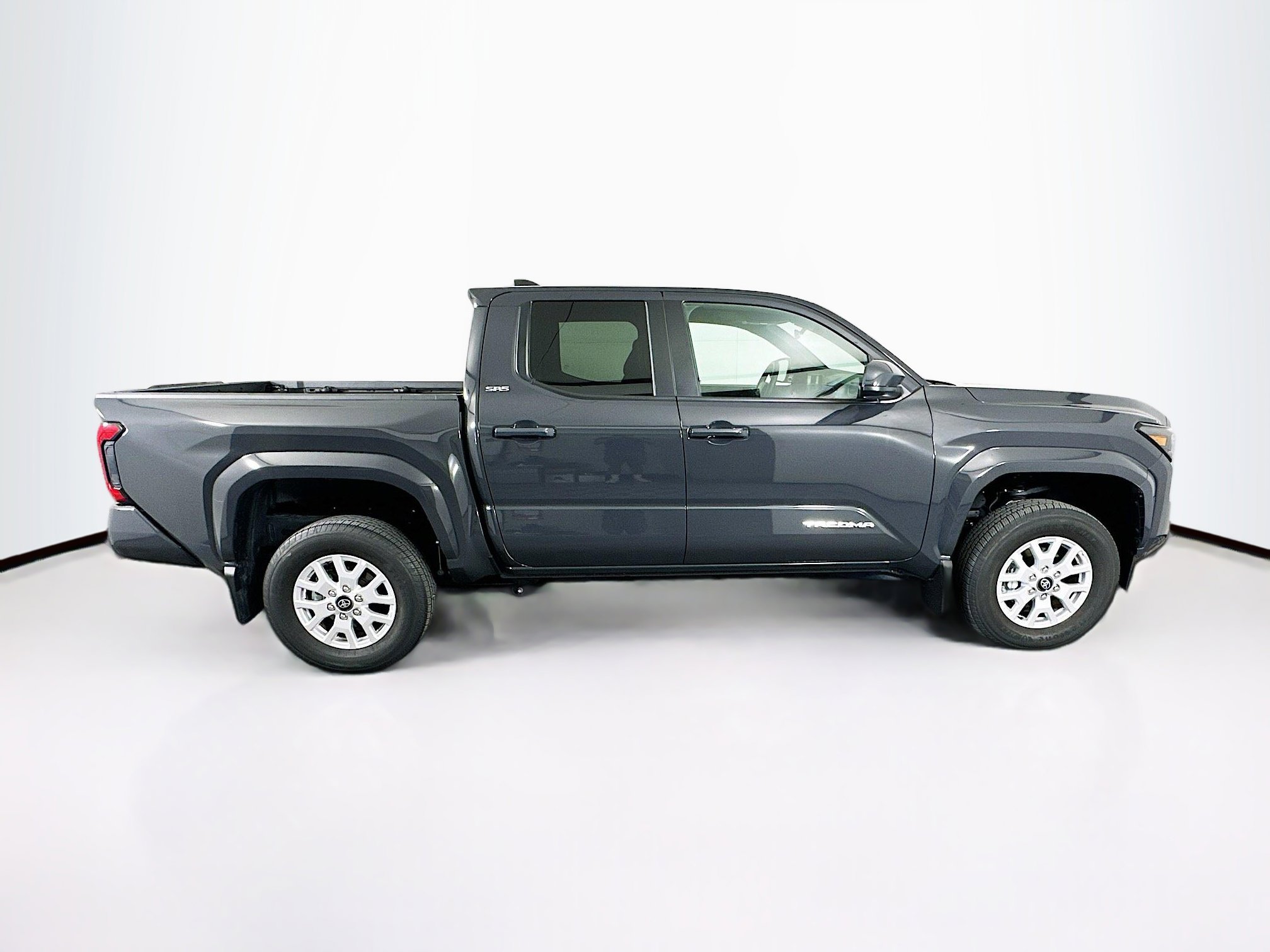 Used 2025 Toyota Tacoma SR5 image 10