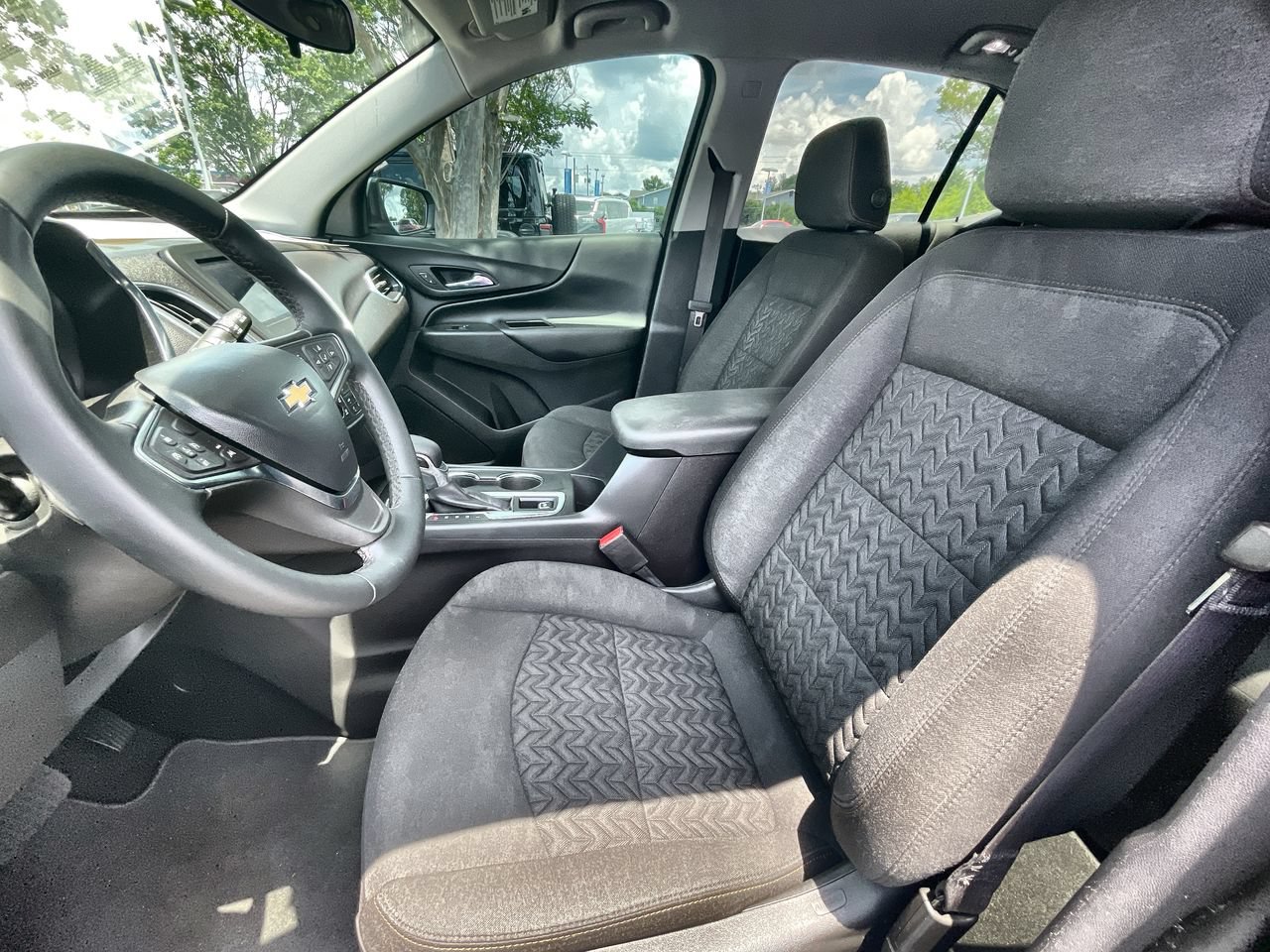 Used 2024 Chevrolet Equinox LT FWD image 19