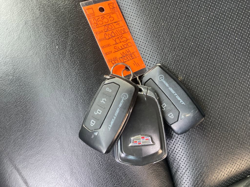 Used 2017 Cadillac XT5 Luxury image 33