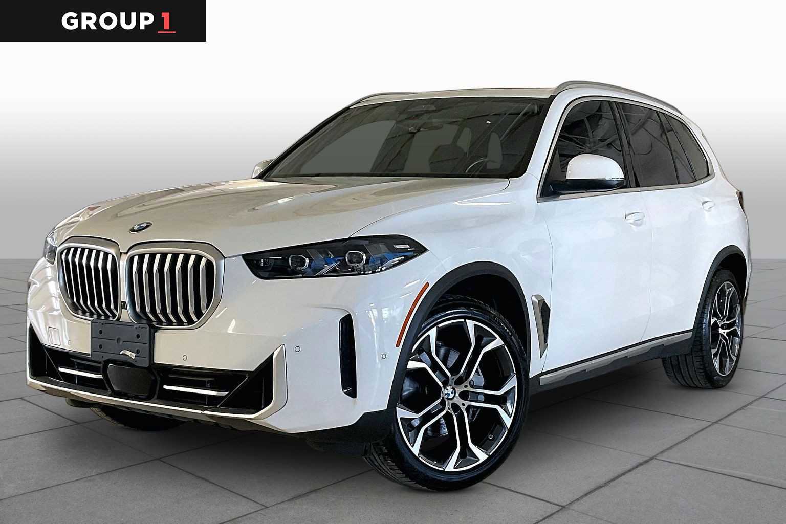 Certified 2024 BMW X5 xDrive40i w/ Premium Package AWD/4WD image 1