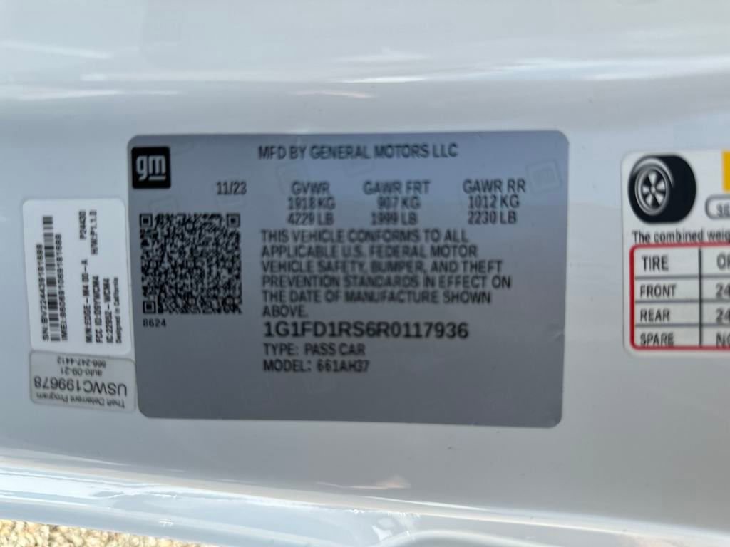 Used 2024 Chevrolet Camaro LT RWD image 30