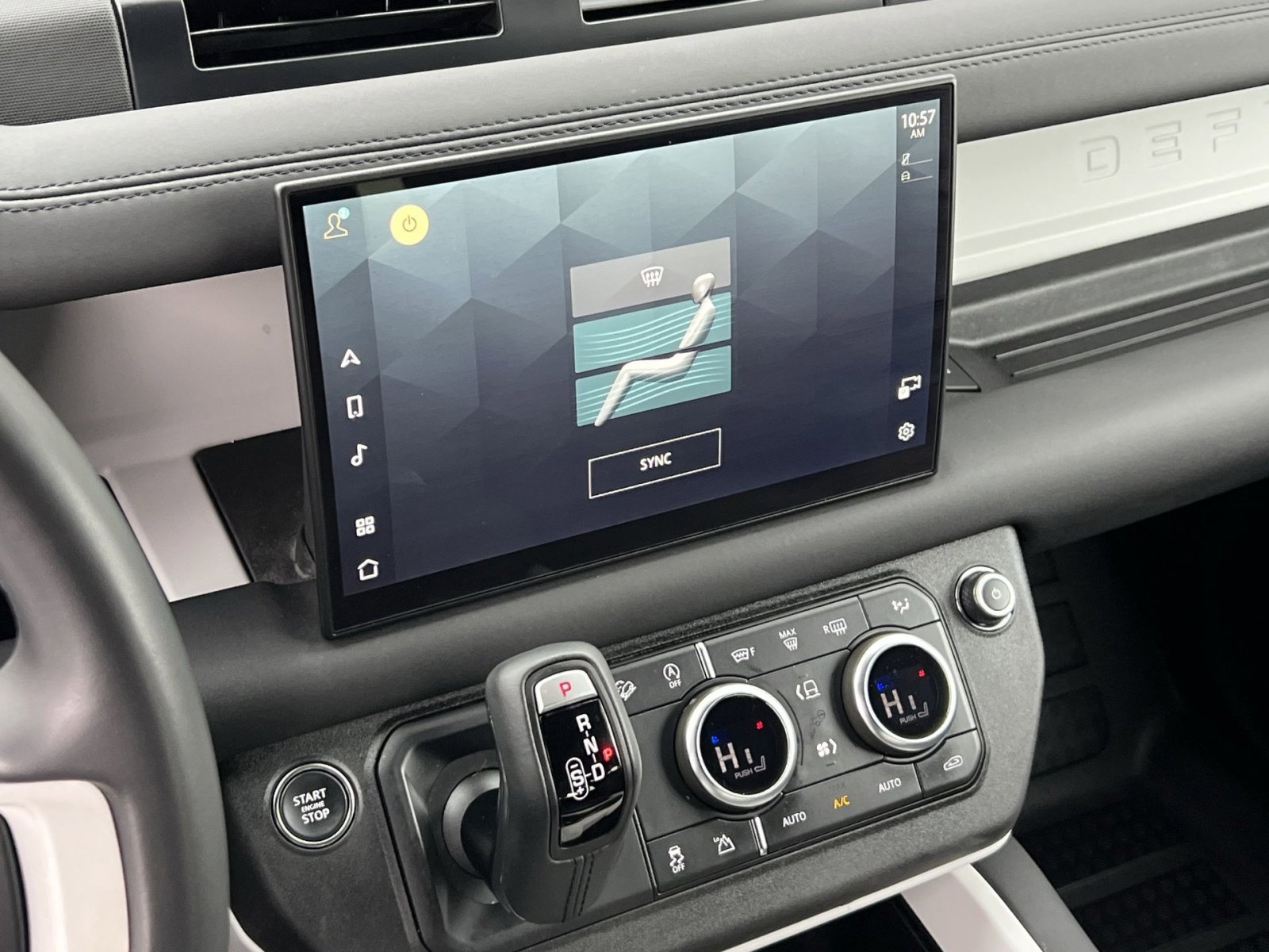 Used 2025 Land Rover Defender 110 S image 19