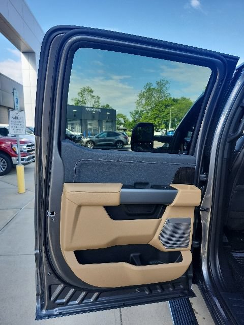 New 2026 Ford F350 Lariat w/ Tremor Off-Road Package AWD/4WD image 29