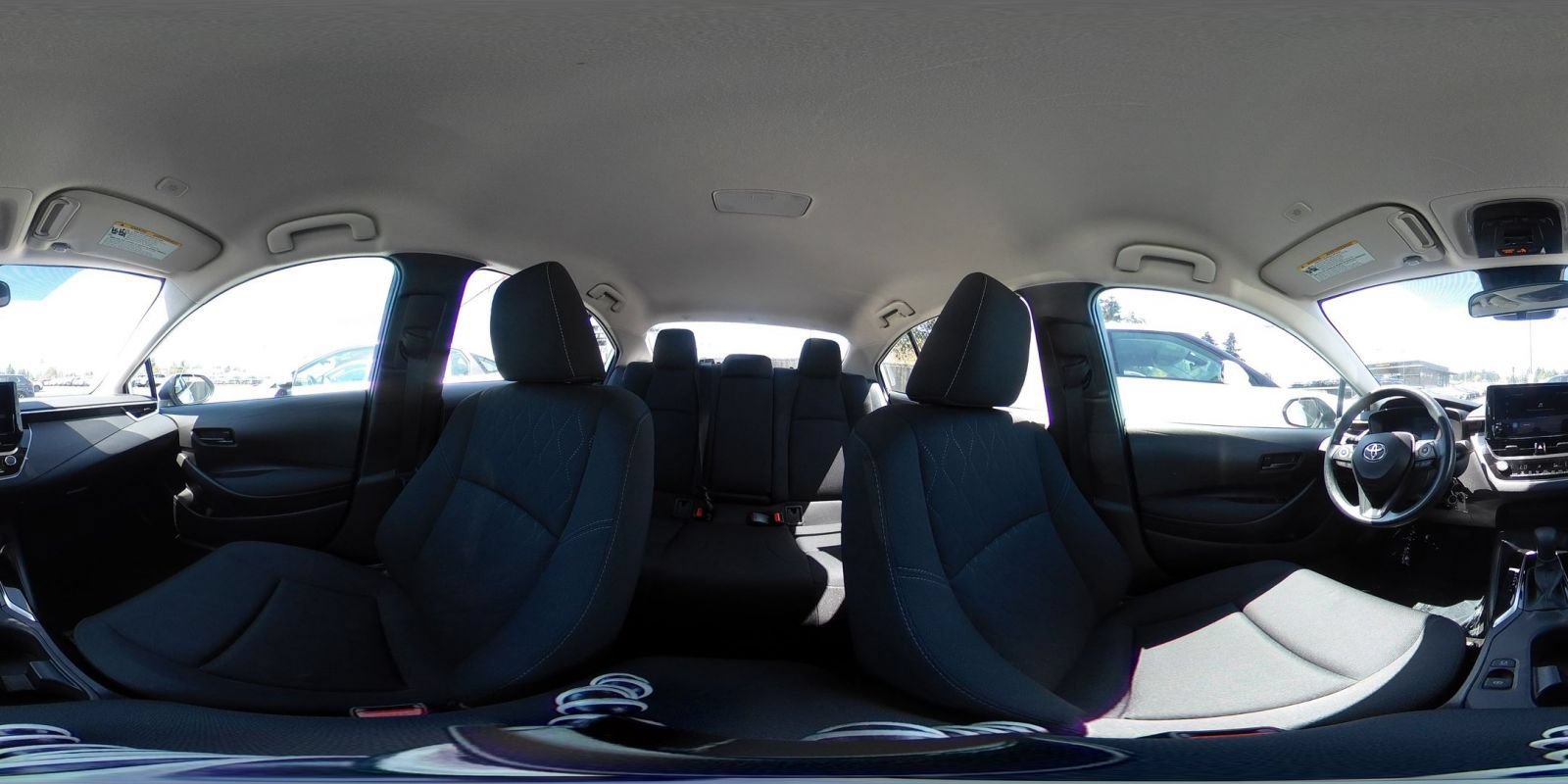 Used 2025 Toyota Corolla LE FWD image 42