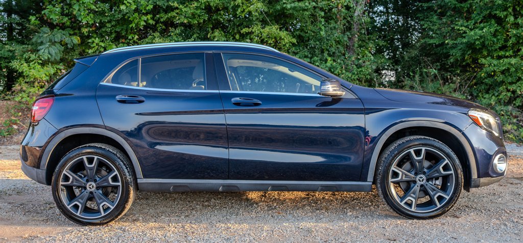 Used 2018 Mercedes-Benz GLA 250 4MATIC w/ Premium Package image 6