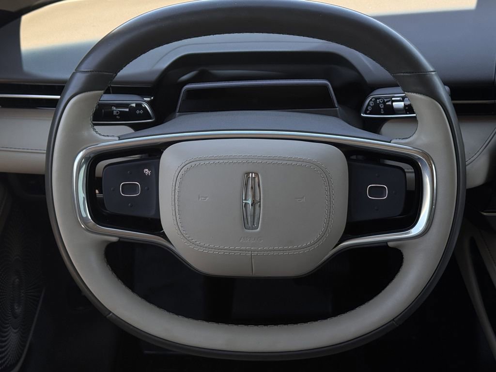 Used 2024 Lincoln Nautilus Reserve w/ Equipment Group 203A image 12