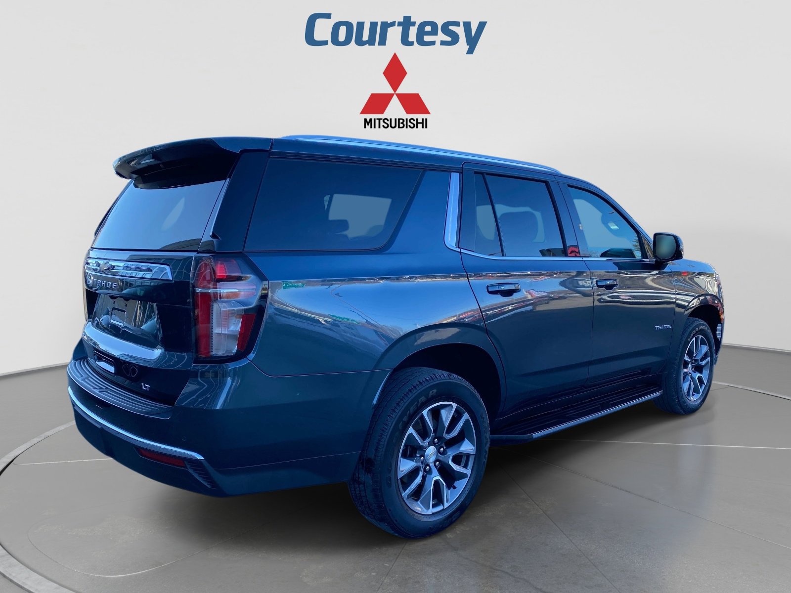 Used 2021 Chevrolet Tahoe LT w/ LT Signature Package AWD/4WD image 7