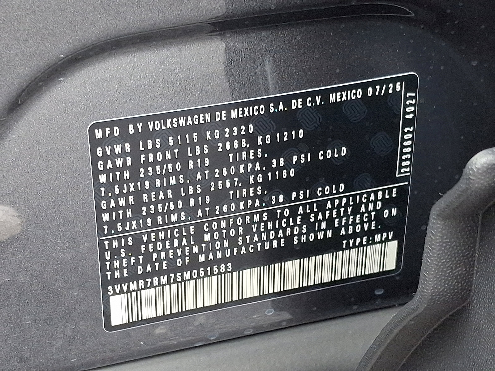 New 2025 Volkswagen Tiguan SE image 11