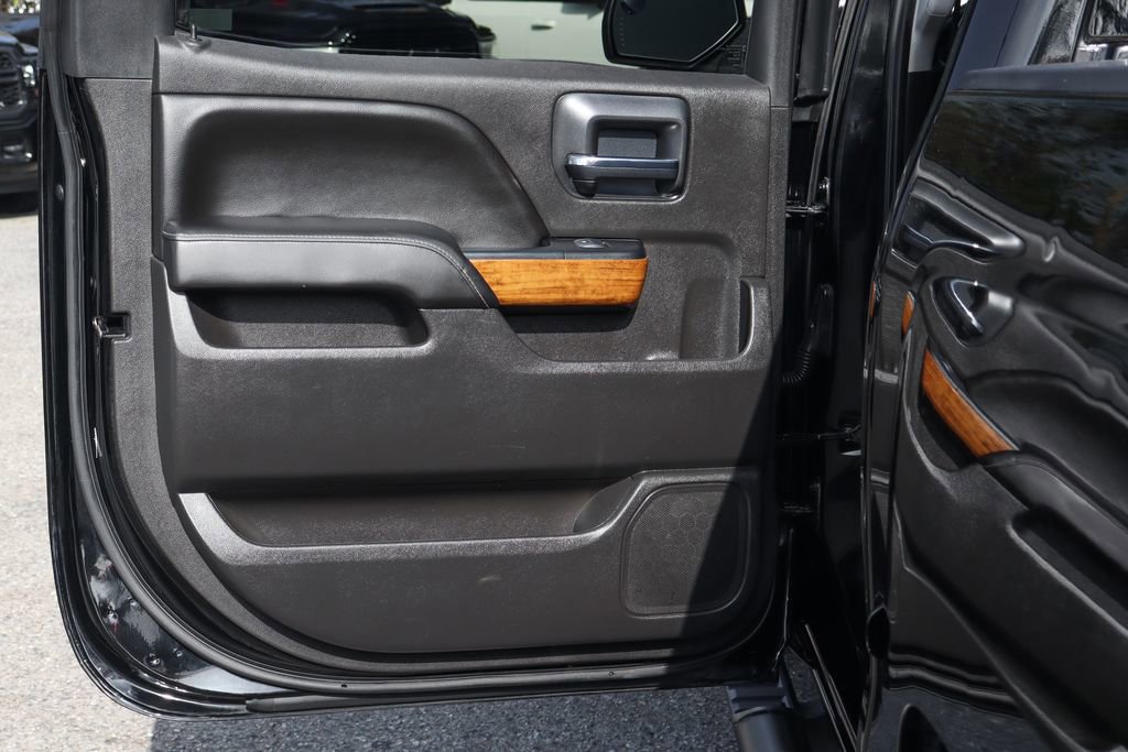 Used 2018 Chevrolet Silverado 1500 High Country RWD image 39