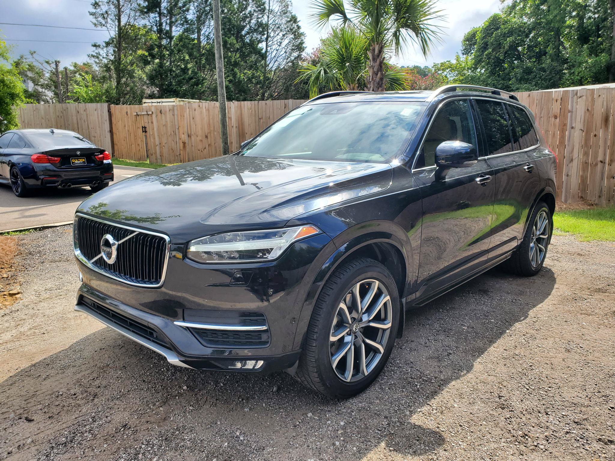 Used 2017 Volvo XC90 T6 Momentum w/ Vision Package AWD/4WD image 2