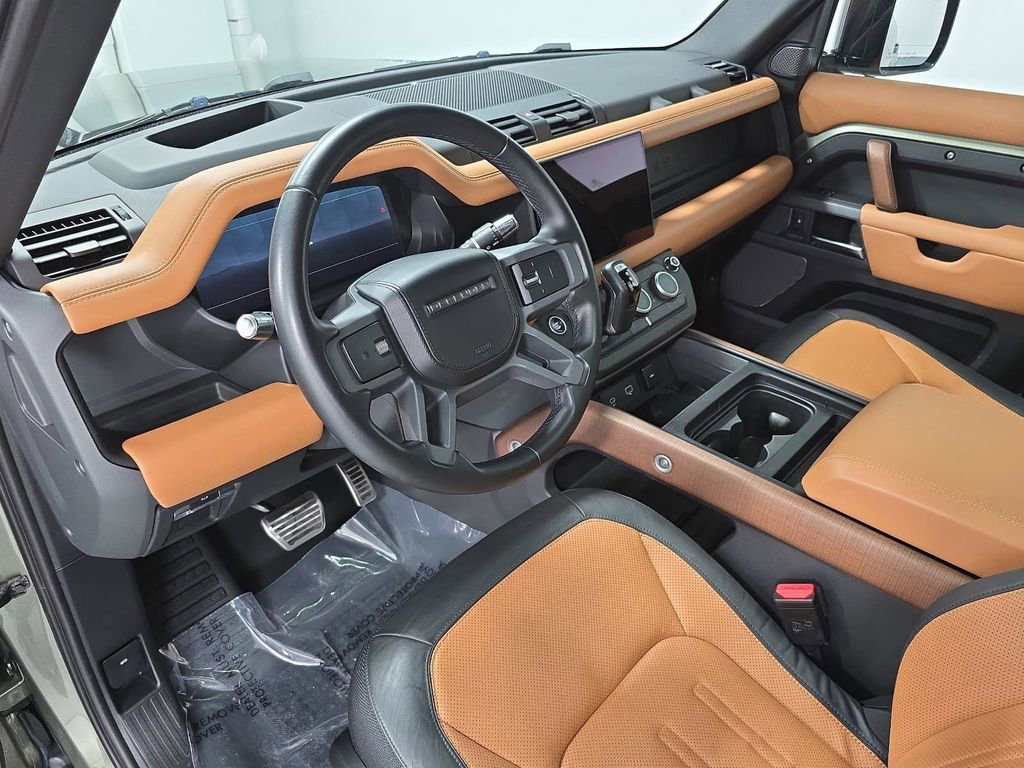 Used 2022 Land Rover Defender 110 X AWD/4WD image 4