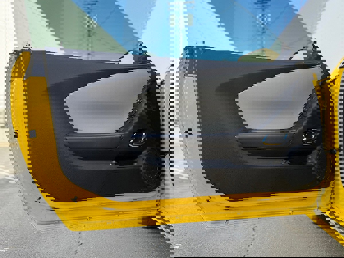 Used 2012 Chevrolet Camaro LS RWD image 10