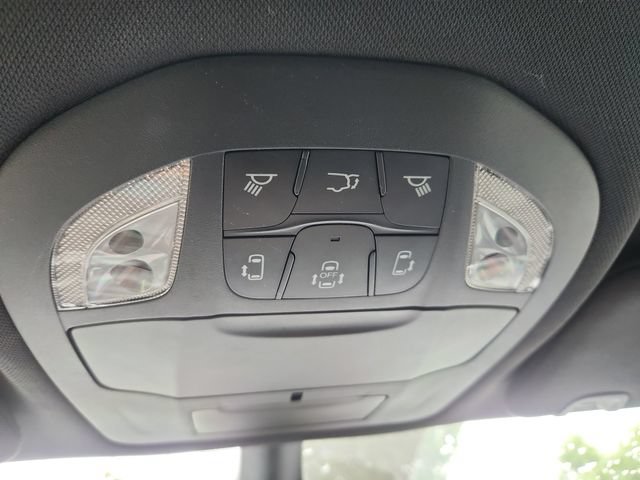 Used 2025 Chrysler Pacifica Select FWD image 50