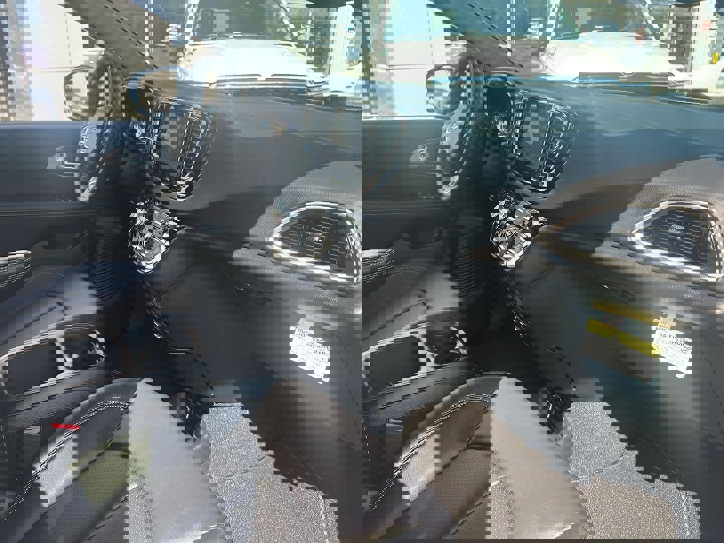 New 2026 Chrysler Voyager LX image 5