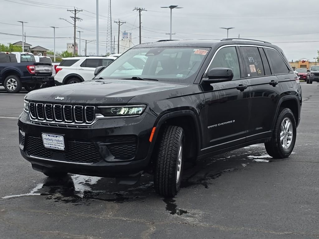 Used 2024 Jeep Grand Cherokee Laredo AWD/4WD image 55