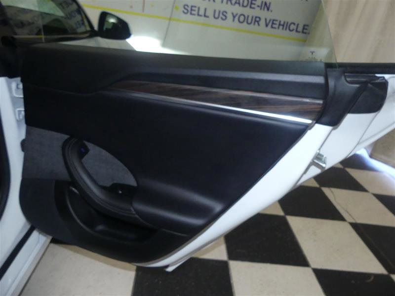 Used 2021 Tesla Model S Plaid image 22