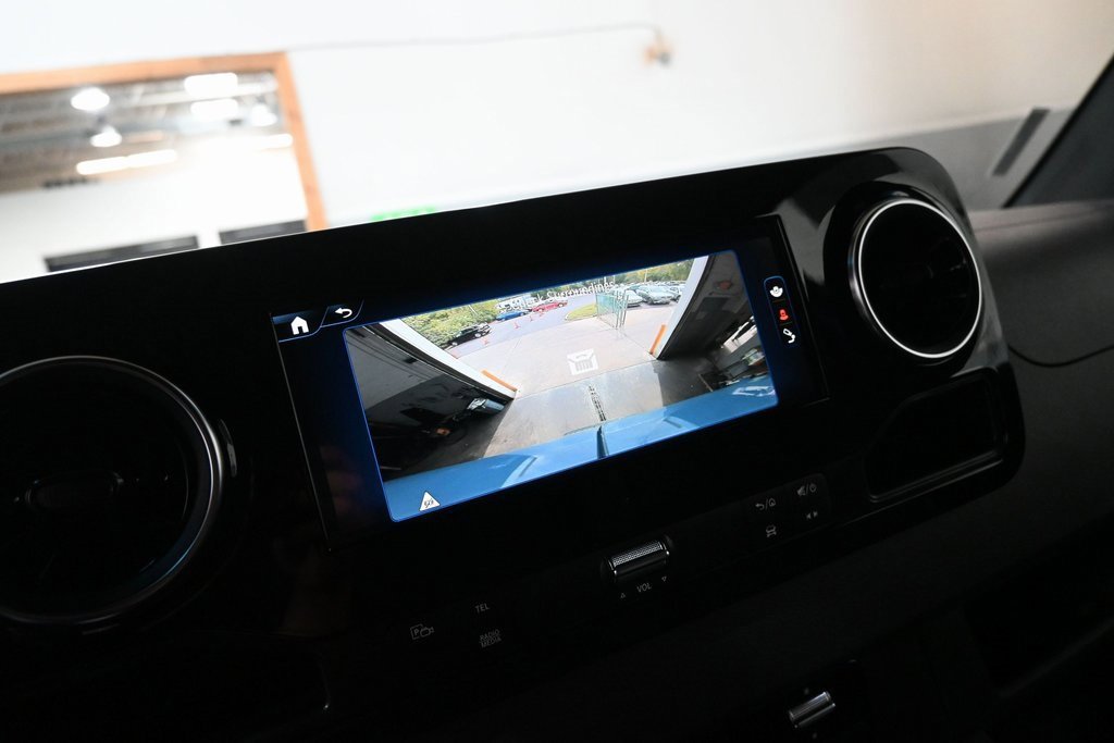 Used 2024 Mercedes-Benz eSprinter 170 Cargo image 15