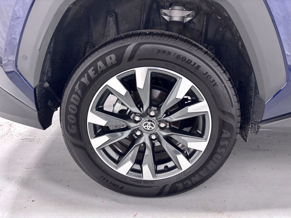 Used 2026 Toyota RAV4 Limited AWD/4WD image 60