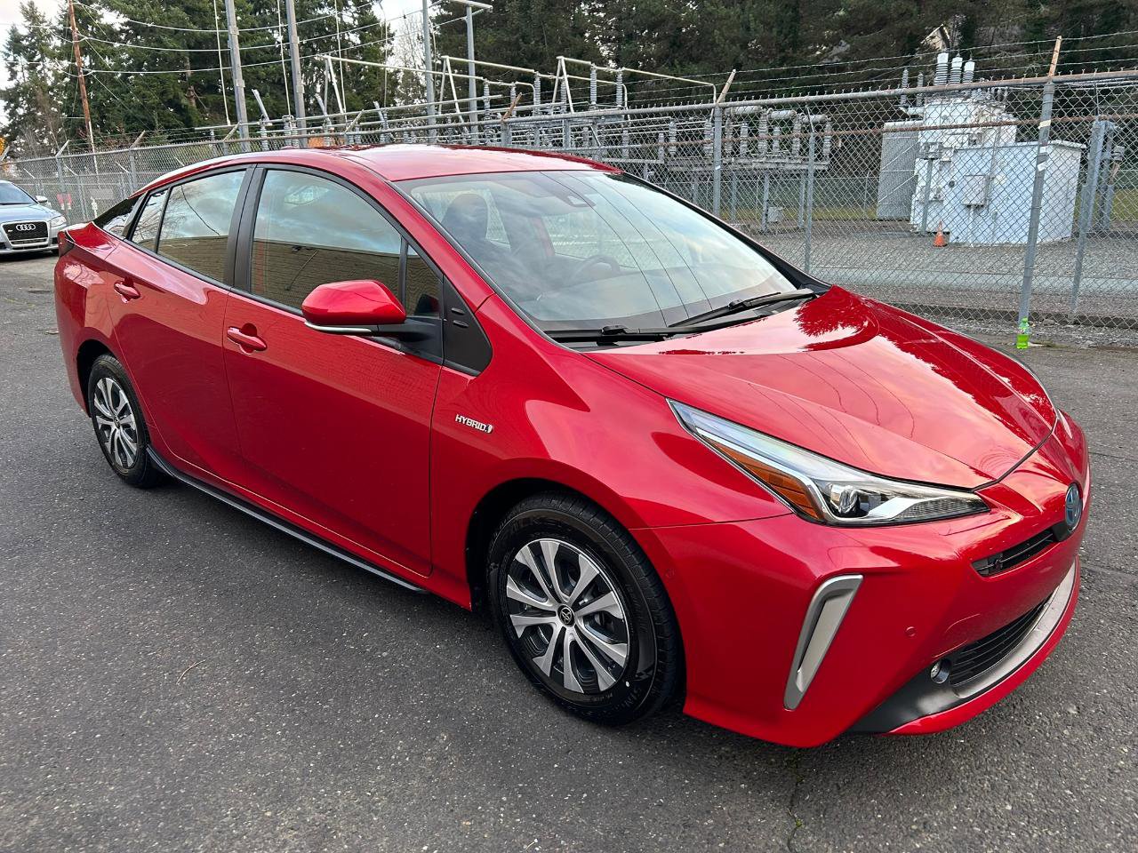 Used 2021 Toyota Prius LE AWD/4WD image 5