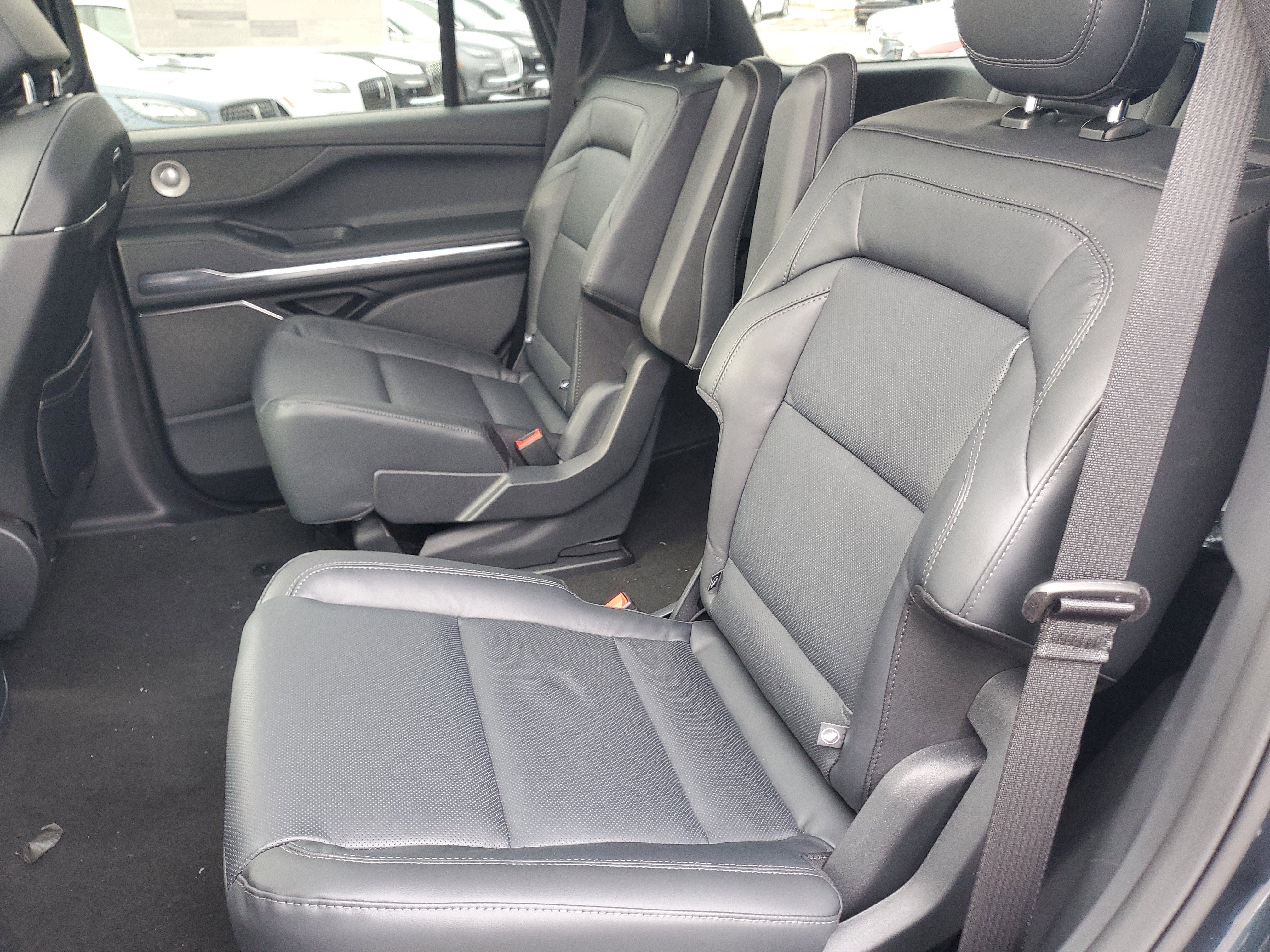 New 2026 Lincoln Navigator Reserve w/ Jet Appearance Package image 30