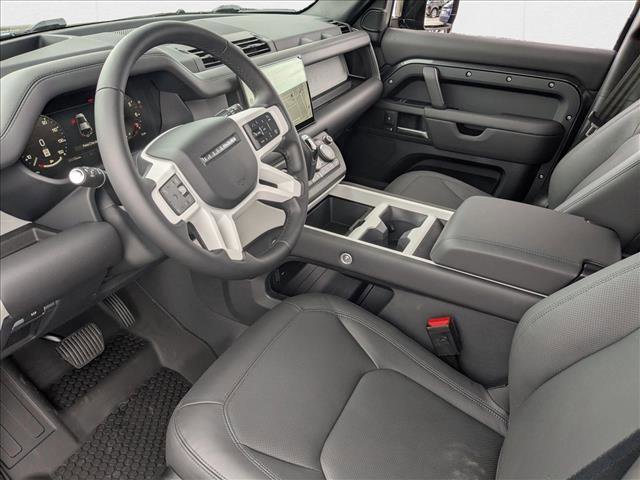 New 2025 Land Rover Defender 110 X-Dynamic SE image 2