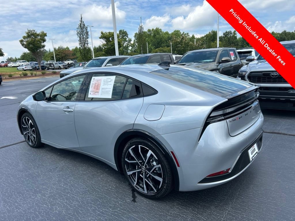 Used 2026 Toyota Prius Plug-In Hybrid FWD image 16