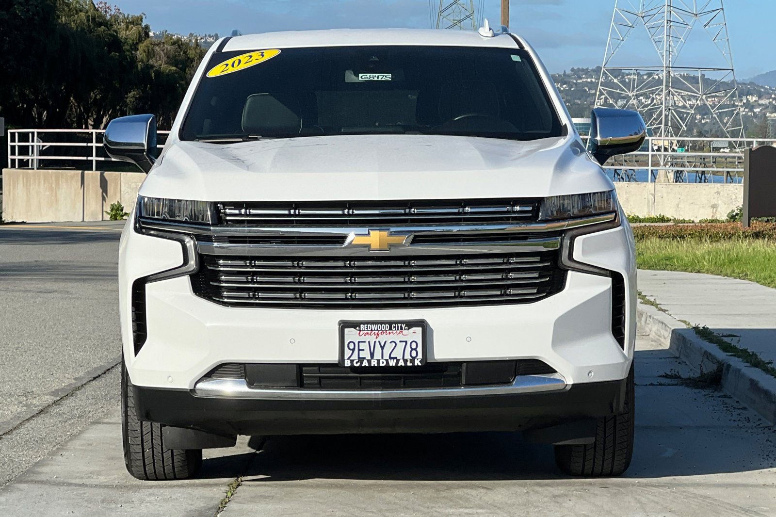 Used 2023 Chevrolet Suburban Premier image 9