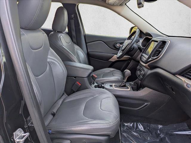 Used 2017 Jeep Cherokee Latitude w/ Safety/Convenience Group image 21