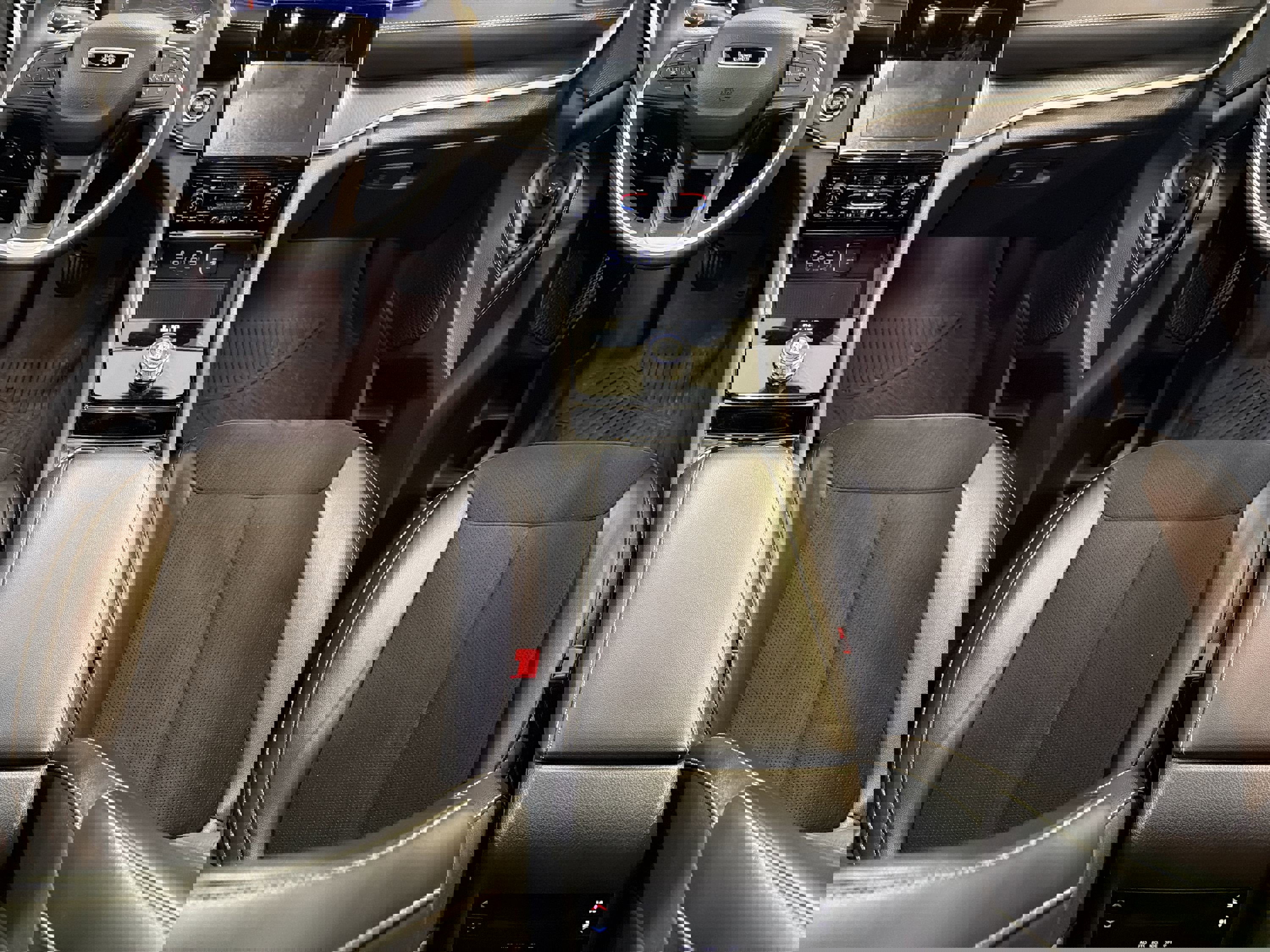 Used 2023 Jeep Grand Cherokee L Laredo image 22