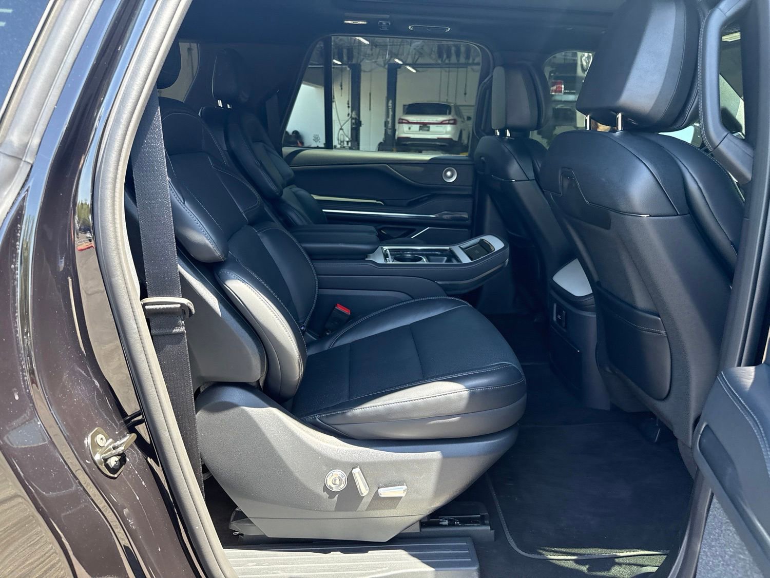 Used 2026 Lincoln Navigator L Reserve w/ Jet Appearance Package AWD/4WD image 15