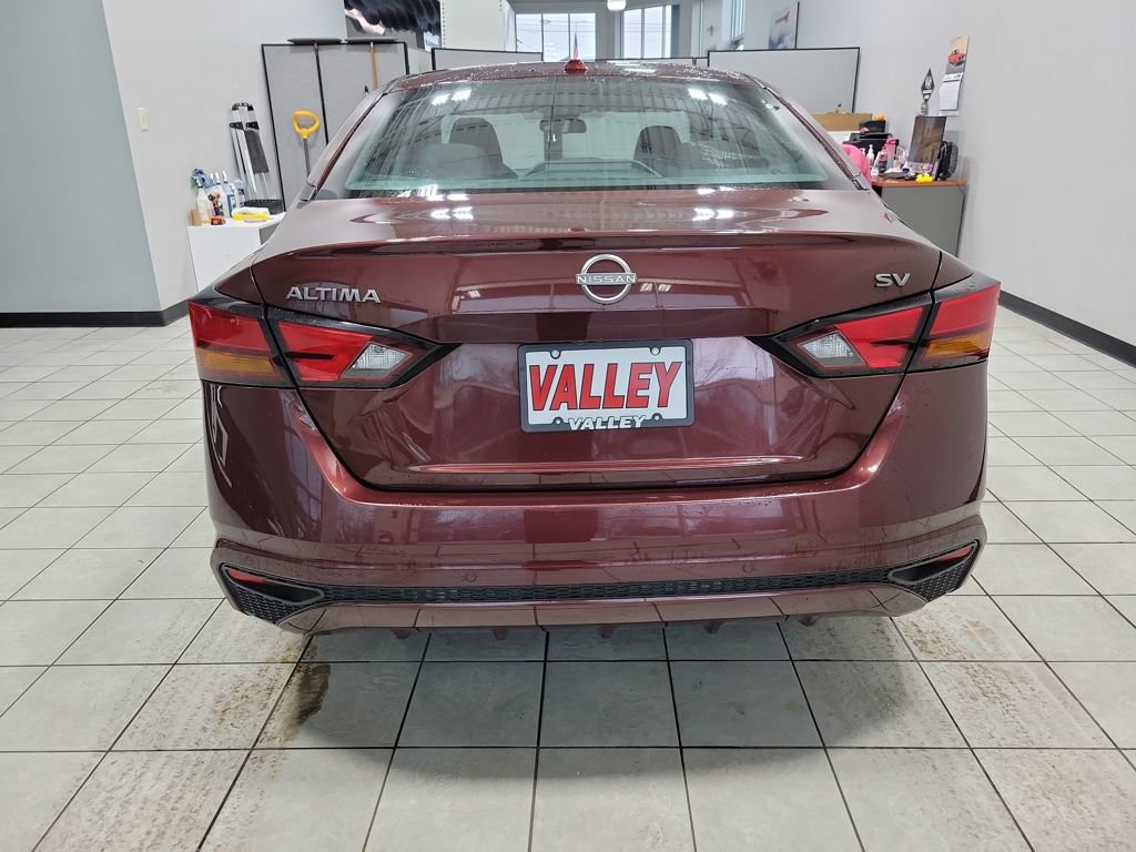 Used 2024 Nissan Altima 2.5 SV image 10