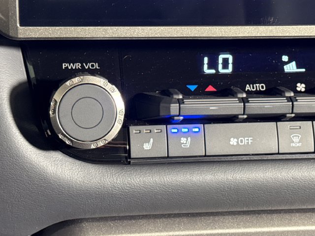New 2026 Toyota Tundra Platinum AWD/4WD image 36