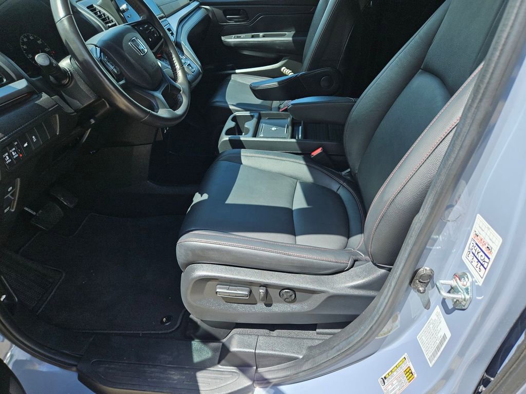 Used 2025 Honda Odyssey Sport-L image 11