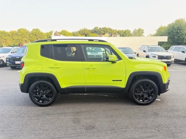 Used 2017 Jeep Renegade Altitude AWD/4WD image 4