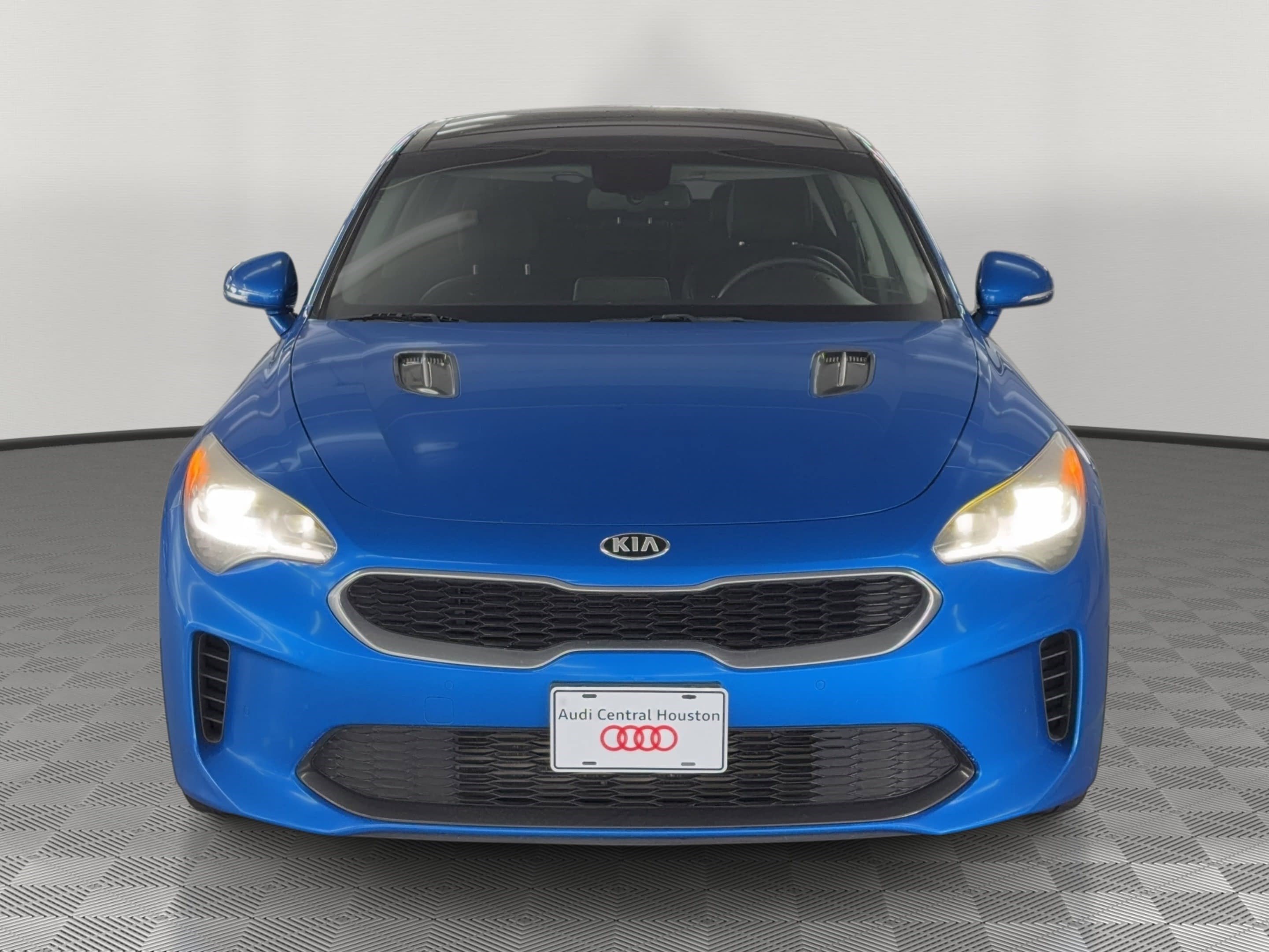 Used 2019 Kia Stinger w/ Sun & Sound Package RWD image 6