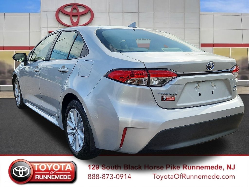 Certified 2025 Toyota Corolla LE w/ LE Premium Package AWD/4WD image 4