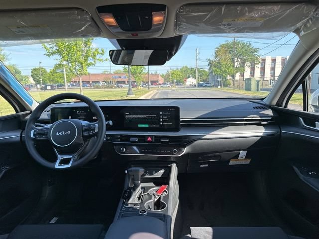 New 2026 Kia K5 LXS FWD image 3