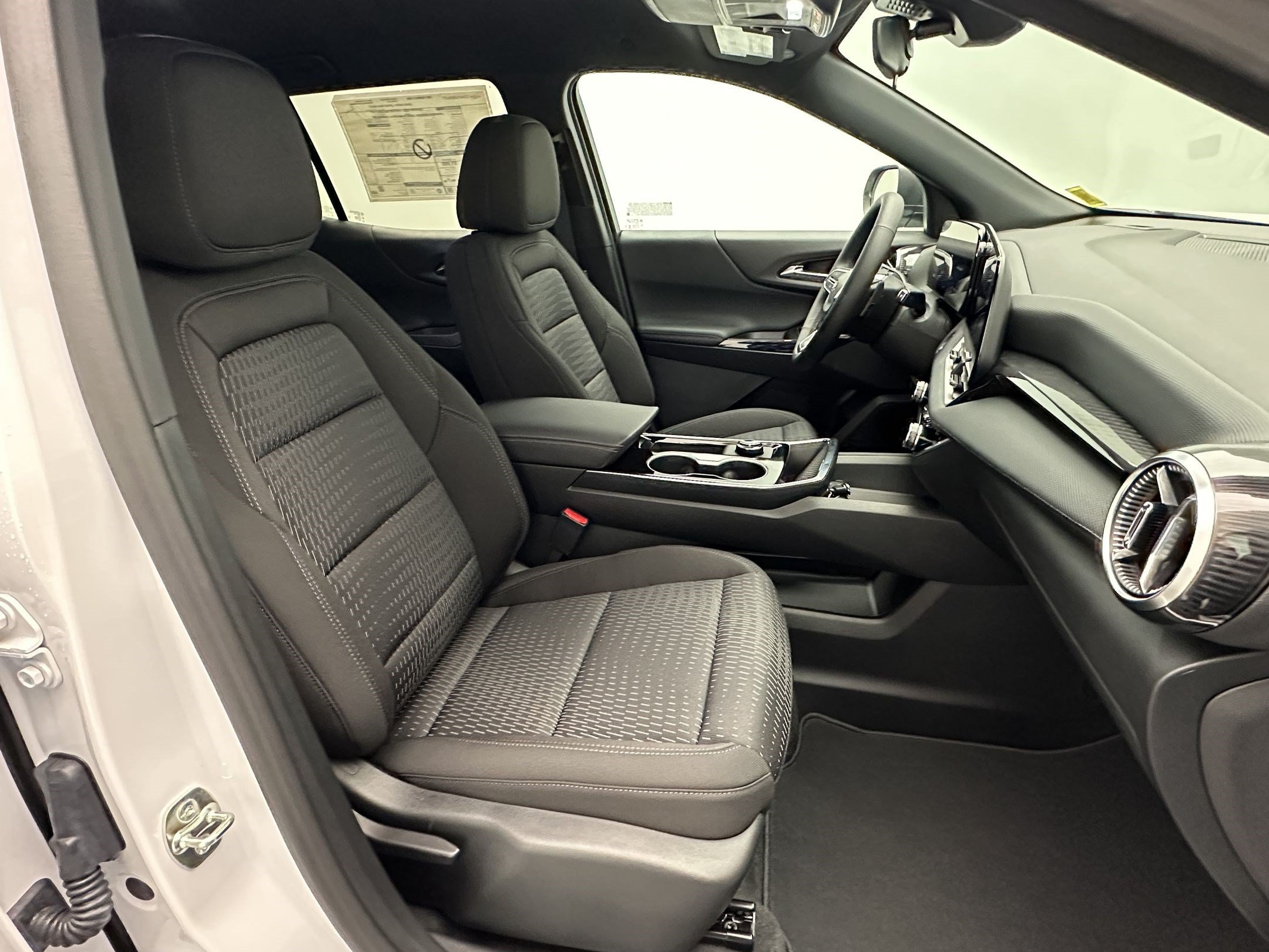 New 2027 Chevrolet Equinox LT AWD/4WD image 26