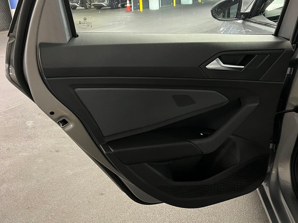 New 2027 Volkswagen Jetta SE FWD image 18