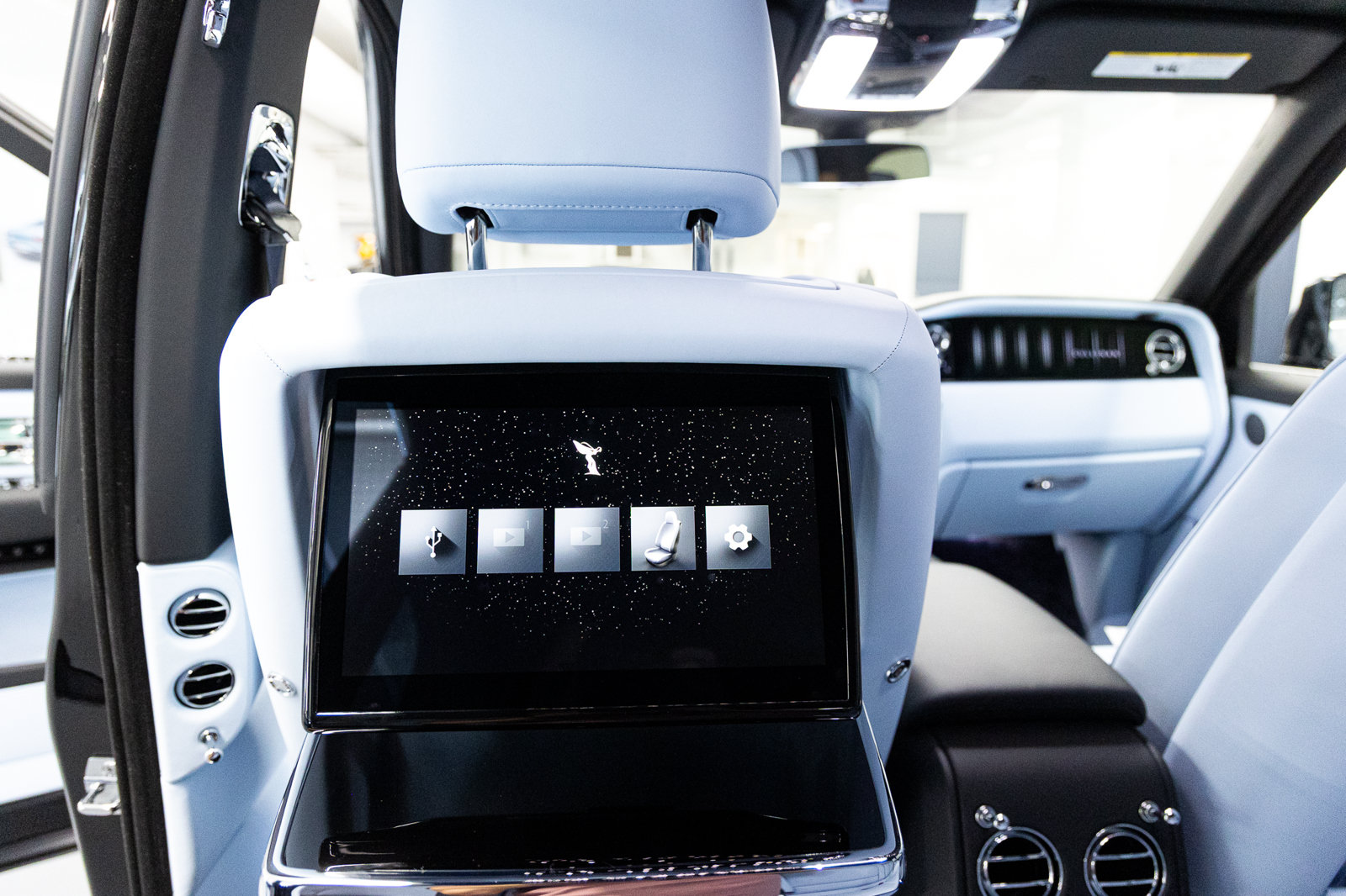 New 2027 Rolls-Royce Cullinan AWD/4WD image 61
