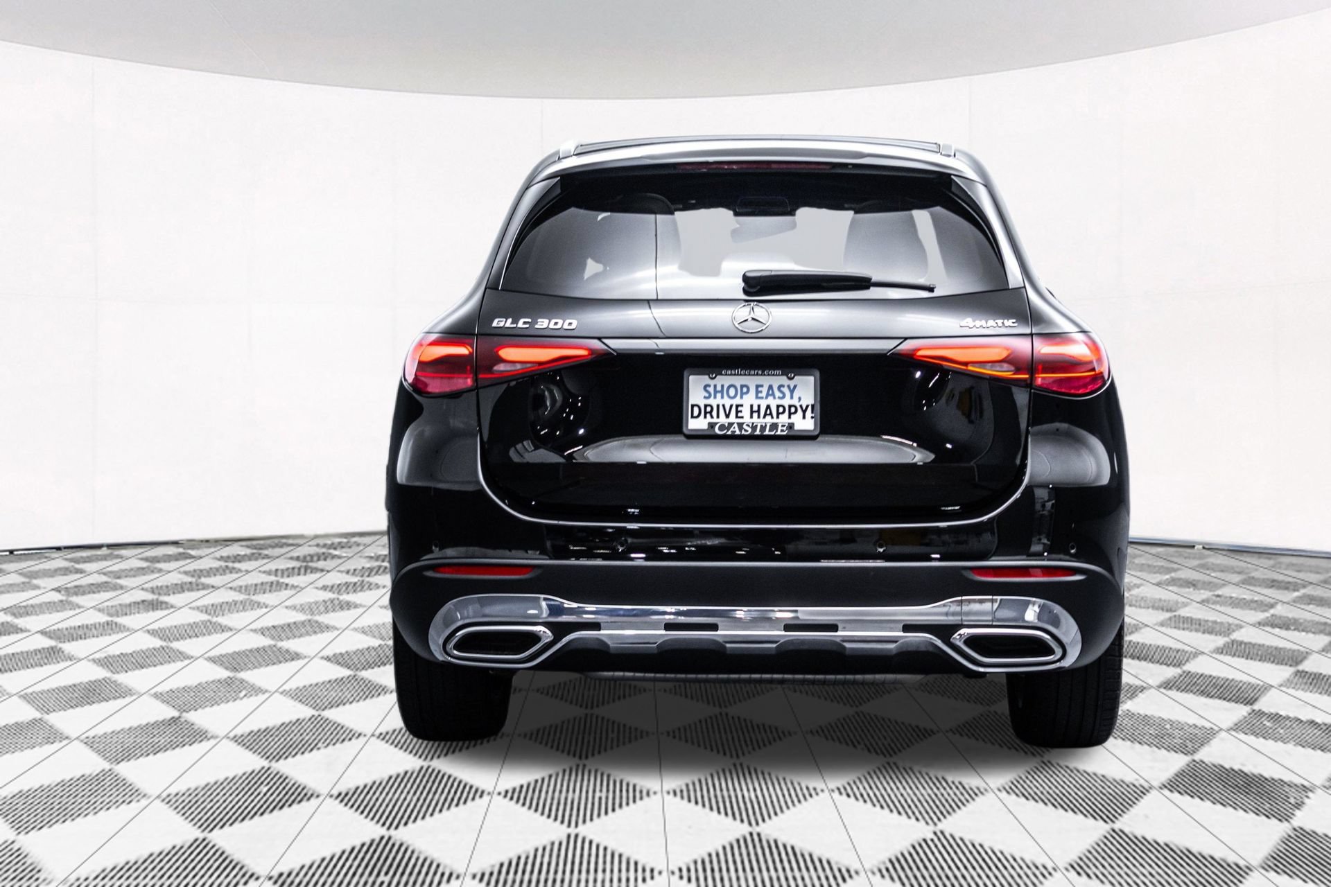 Used 2024 Mercedes-Benz GLC 300 4MATIC image 9
